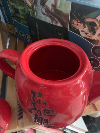 Tetera de porcelana roja, port aventura