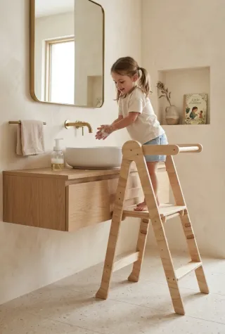 Torre di apprendimento Montessori in legno naturale