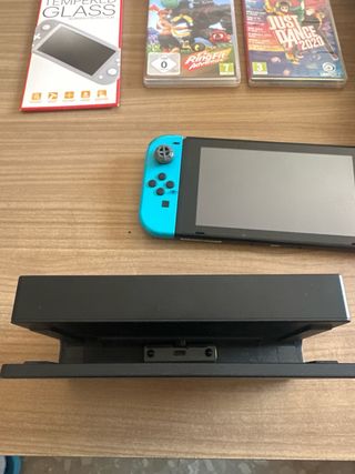 Nintendo Switch Azul/Rojo + Accesorios