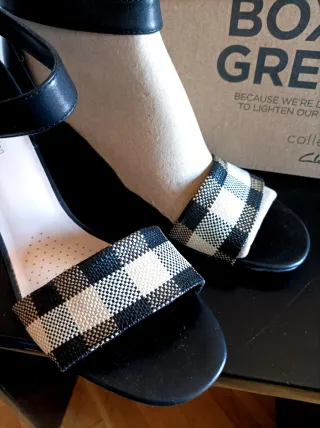 Sandalias Clarks nuevas
