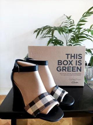 Sandalias Clarks nuevas