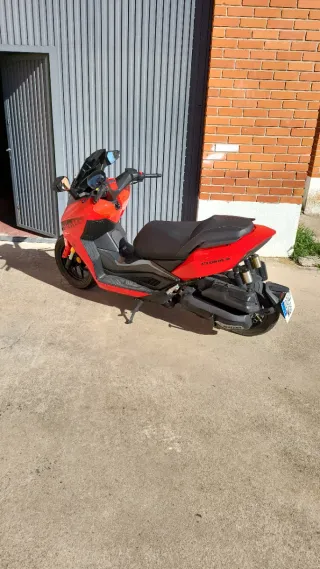 Scooter 125cc Roja y Negra