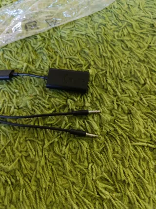 Logitech Cables USB y Audio