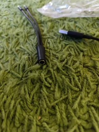 Logitech Cables USB y Audio