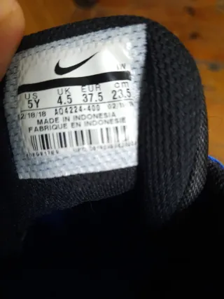 Zapatillas Nike Azules y Blancas