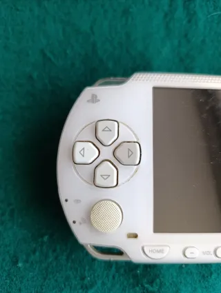Lote 10 giochi PSP + console da riparare