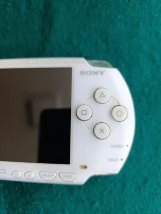 Lote 10 giochi PSP + console da riparare