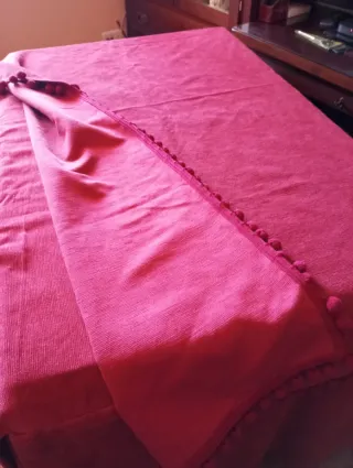 Gonna da tavolo camilla con tappetino color bordeaux