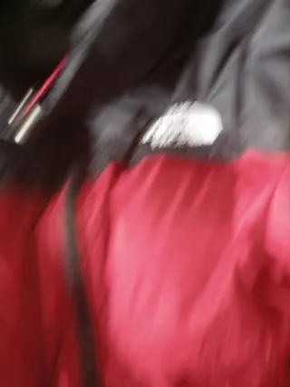 Chaqueta The North Face XL Roja y Negra