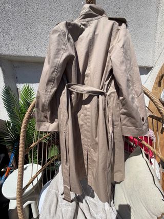 Chaqueta Impermeable Beige Uniqlo