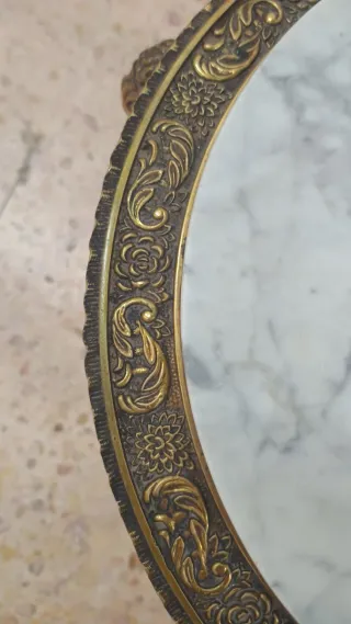 Mesa auxiliar bronce y mármol