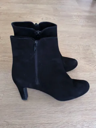 Botines Unisa Talla 41 Negros