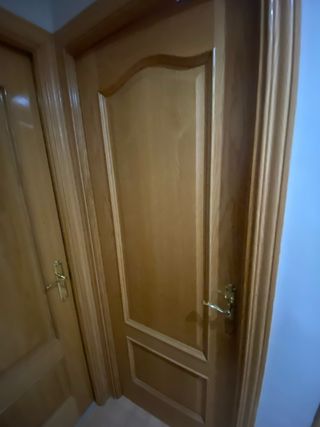 Puerta de roble maciza con cristal