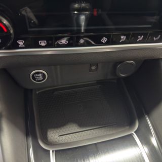 Nissan Qashqai Premiere 140 c.v / HYBRIDO / TECHO