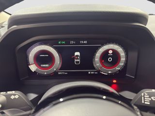 Nissan Qashqai Premiere 140 c.v / HYBRIDO / TECHO