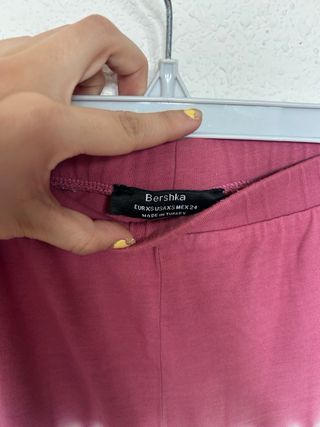 Pantalón hippie tie-dye rosa y blanco