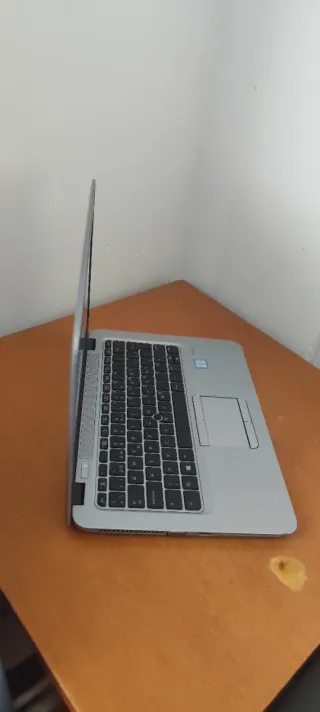 Portátil HP EliteBook 820 G3 i5 vpro