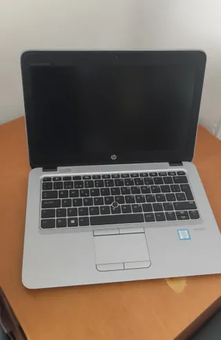 Portátil HP EliteBook 820 G3 i5 vpro