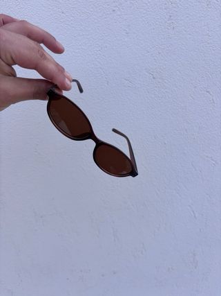 Occhiali da sole ovali vintage marroni Y2K