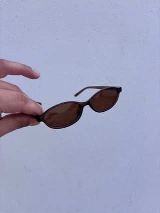 Occhiali da sole ovali vintage marroni Y2K