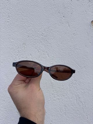 Occhiali da sole ovali vintage marroni Y2K