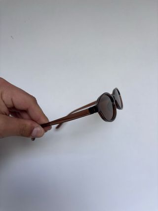 Occhiali da sole ovali vintage marroni Y2K