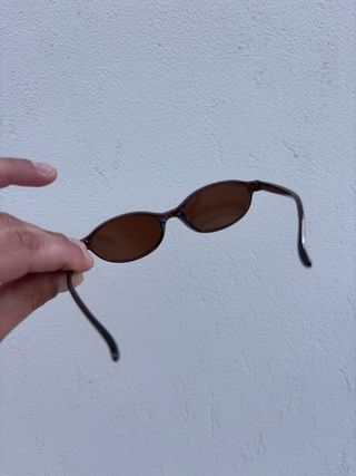 Occhiali da sole ovali vintage marroni Y2K