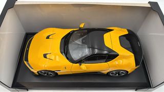 POL18FE02014WB Polistil Ferrari 12Cilindri 1/18