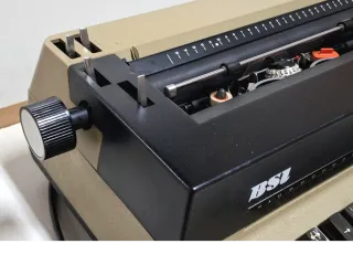 Máquina de escribir Remington Rand BSI