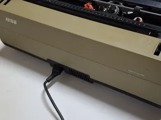 Máquina de escribir Remington Rand BSI