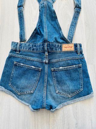 Mono corto vaquero para chica de Pull&Bear