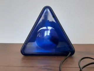 Lampada Daniels triangolare