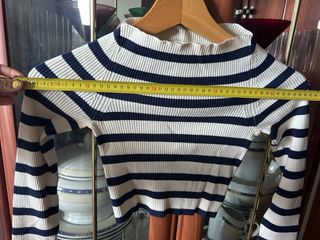 Top de rayas beige y negro