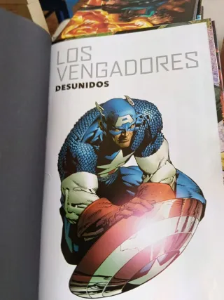 VENGADORES DESUNIDOS (MARVEL MUST HACE)