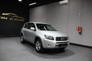 Toyota RAV4 2010 4X4 con solo 94000 KM