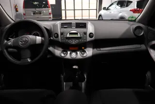 Toyota RAV4 2010 4X4 con solo 94000 KM