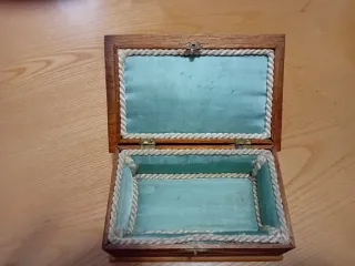 Caja joyero antigua madera Nogal