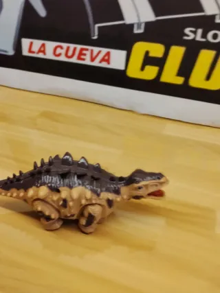 Figura dinosaurio anquilosaurio de plástico