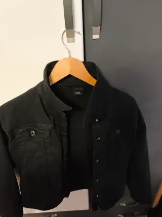 Chaqueta vaquera negra