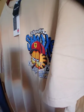 Camiseta Garfield oversize Put Down the Smoke