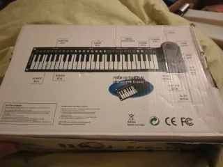 Piano Enrollable 49 Teclas - Ideal Viaje. Nuevo.