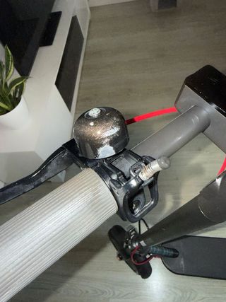 Patinete Eléctrico Xiaomi 2024 + Cargador + Casco