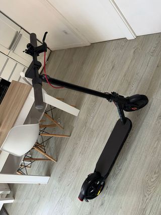 Patinete Eléctrico Xiaomi 2024 + Cargador + Casco