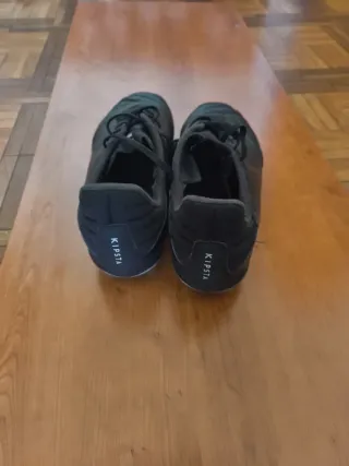 Botas de fútbol Kipsta Negras talla 44