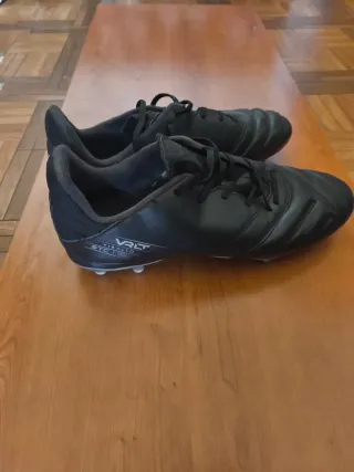 Botas de fútbol Kipsta Negras talla 44