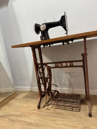 Máquina de coser Sigma antigua