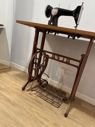 Máquina de coser Sigma antigua