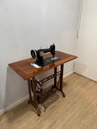 Máquina de coser Sigma antigua