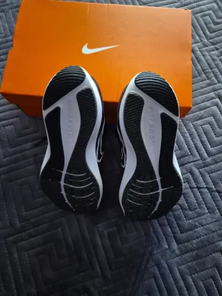 Zapatillas Nike Zoom Winflo Negras