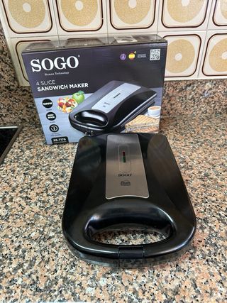Sandwichera SOGO SS-7176 4 Rebanadas